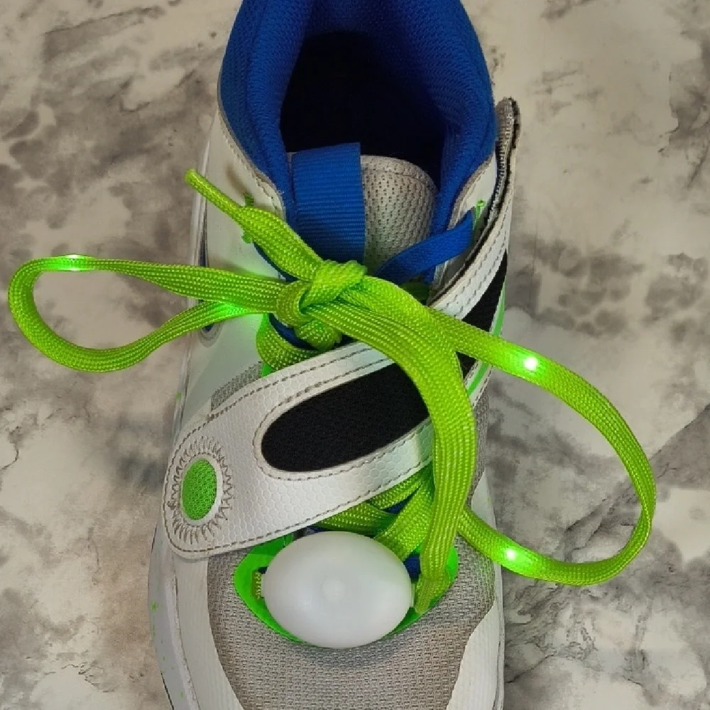 Nike Team Hustle D11 GS 'Green Strike Racer Blue' basketball shoe Size 4Y